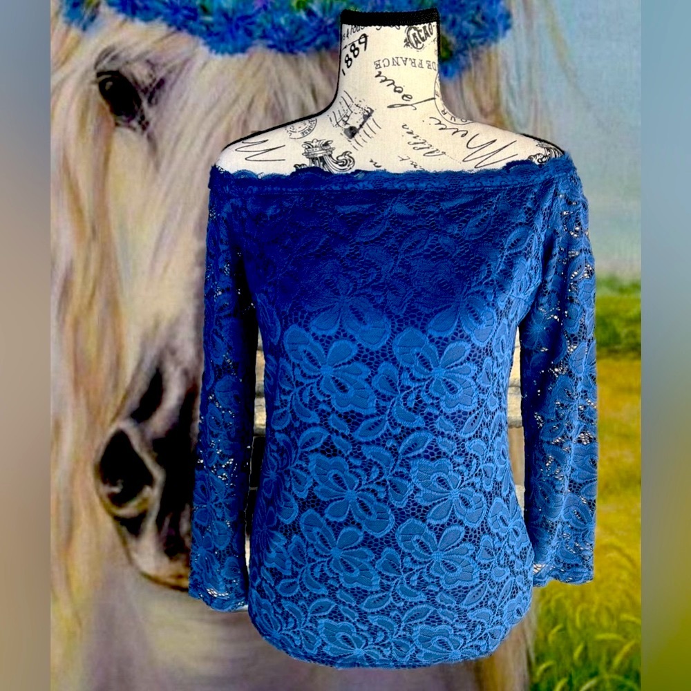 Kate Kasin Off- Shoulder Lace Top